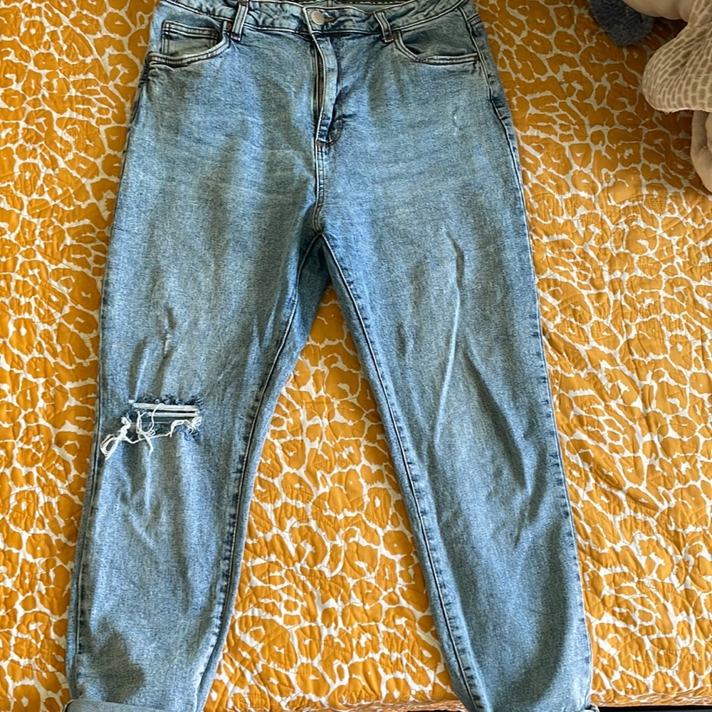 Cotton On Acid Wash Stretch Mom Jeans Size 12 (US) - Picture 1 of 1